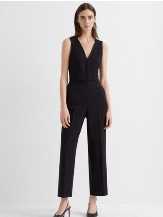 Club Monaco Pants - Club Monaco Classic Black V-Neck Sleeveless Jumpsuit Size 6